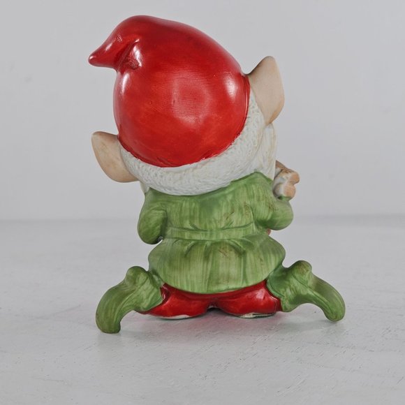 Vintage Homco Elf Making a Train Holding Hammer Figurine #5406 - Picture 5 of 8